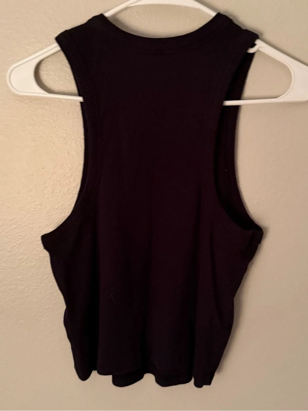 Maeve by Anthropologie Cropped Ribbed Racerback Tank Top - Black Minimalist L